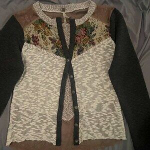 Gimmicks by BKE Sweater